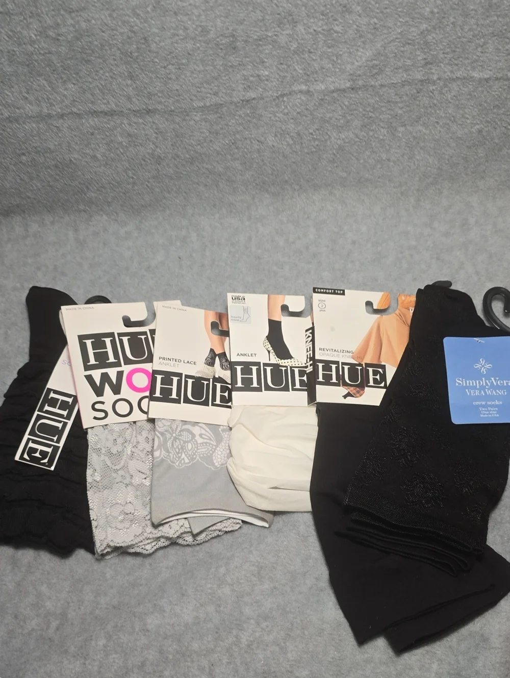 HUE Hosiery and Simply Vera Sock Set in Black, Gray, White